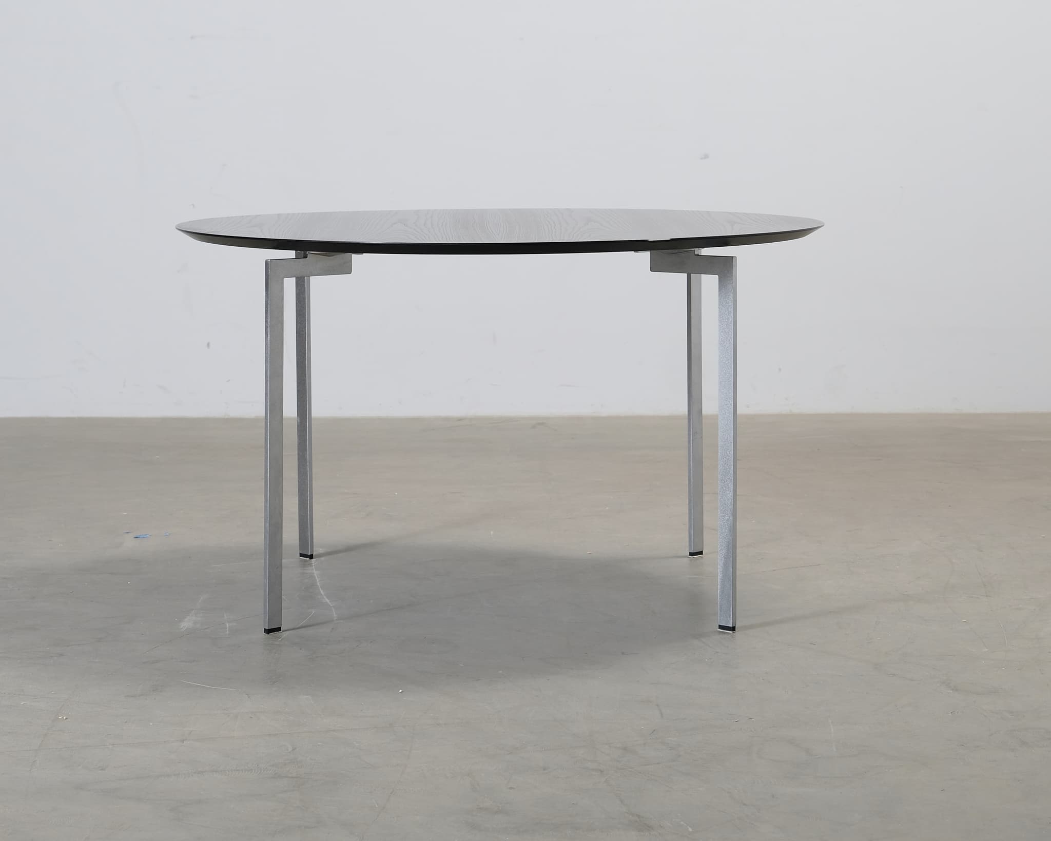 Karl Andersson & Söner Trippo matbord ø 125 cm svart