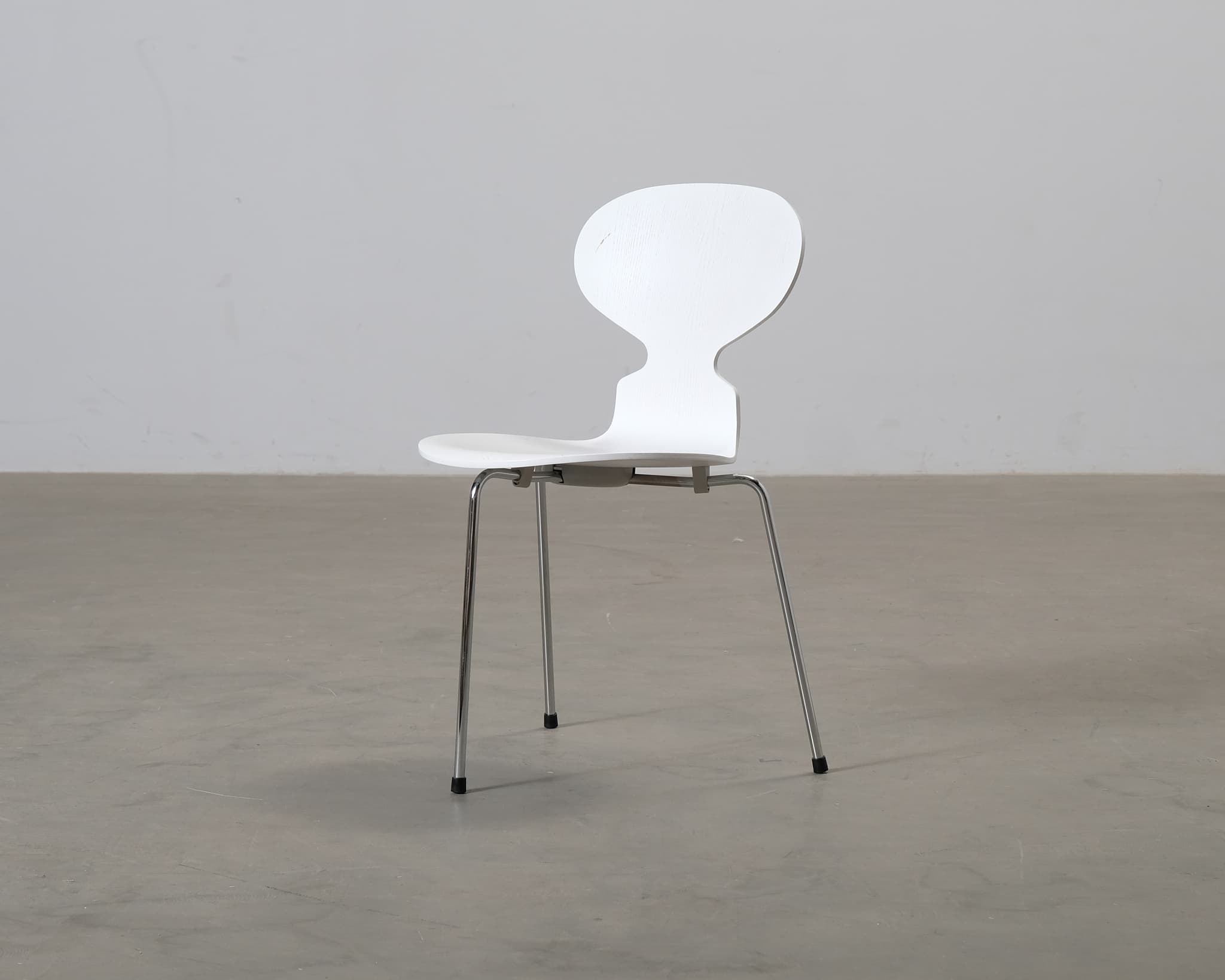 Fritz Hansen 3100 Myran stol vit