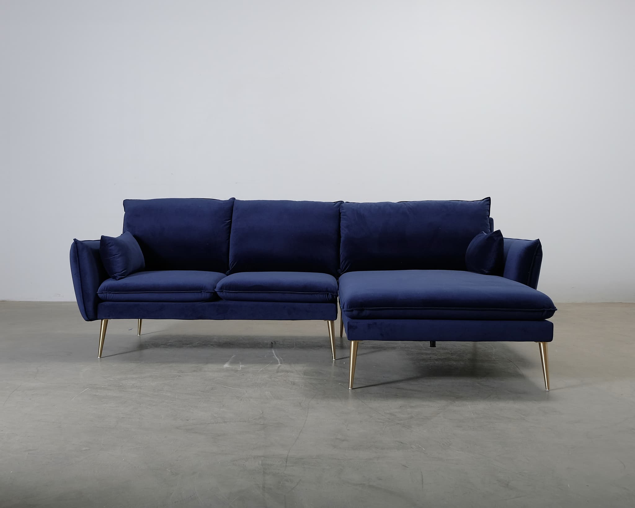 Milo Casa Elio 3-sitssoffa med schäslong blå