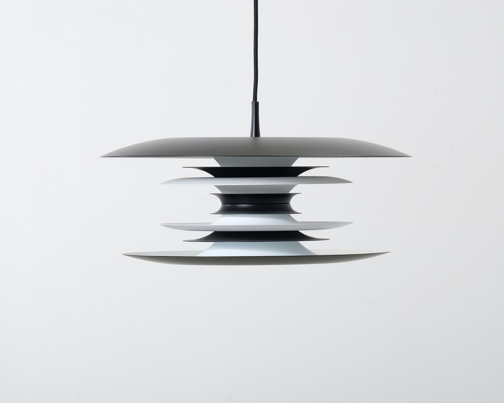 Belid Diablo taklampa svartvit